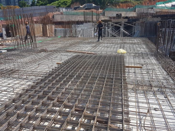 Rebar vs. Wire Mesh in Your Concrete Patio or Driveway | HandyHabits