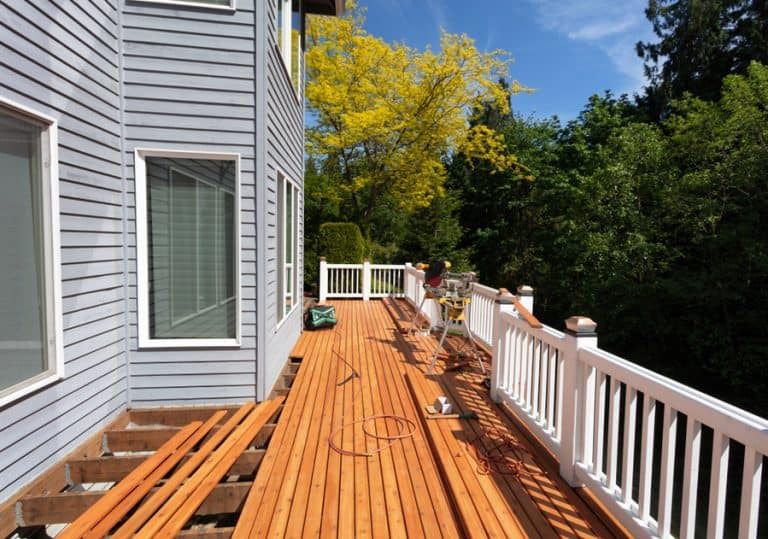 How To Stagger Deck Boards HandyHabits