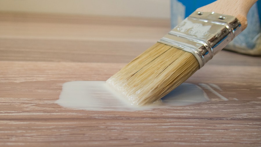 Brush For Color And Sealing Of Parquet And Floorboards