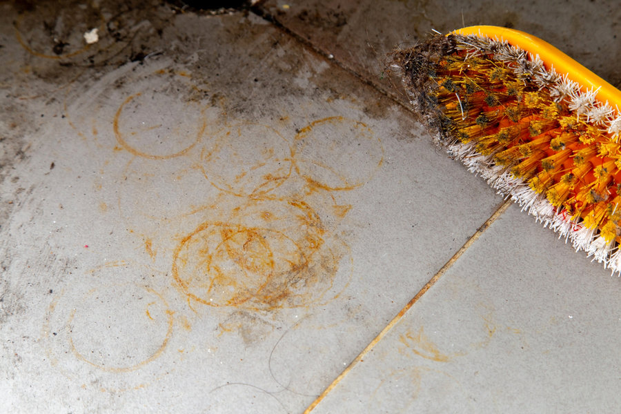 Different Items To Remove Rusts From The Floor Tiles