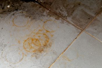 How To Remove Rust From Tile Floor?